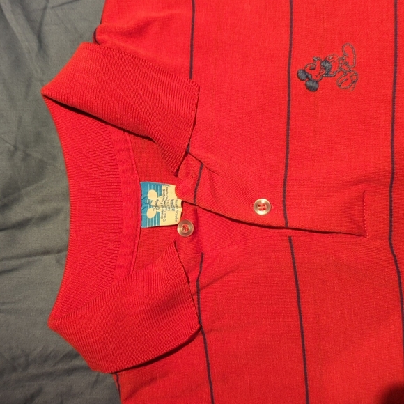 Child's medium Mickey mouse t shirt. - Picture 2 of 3